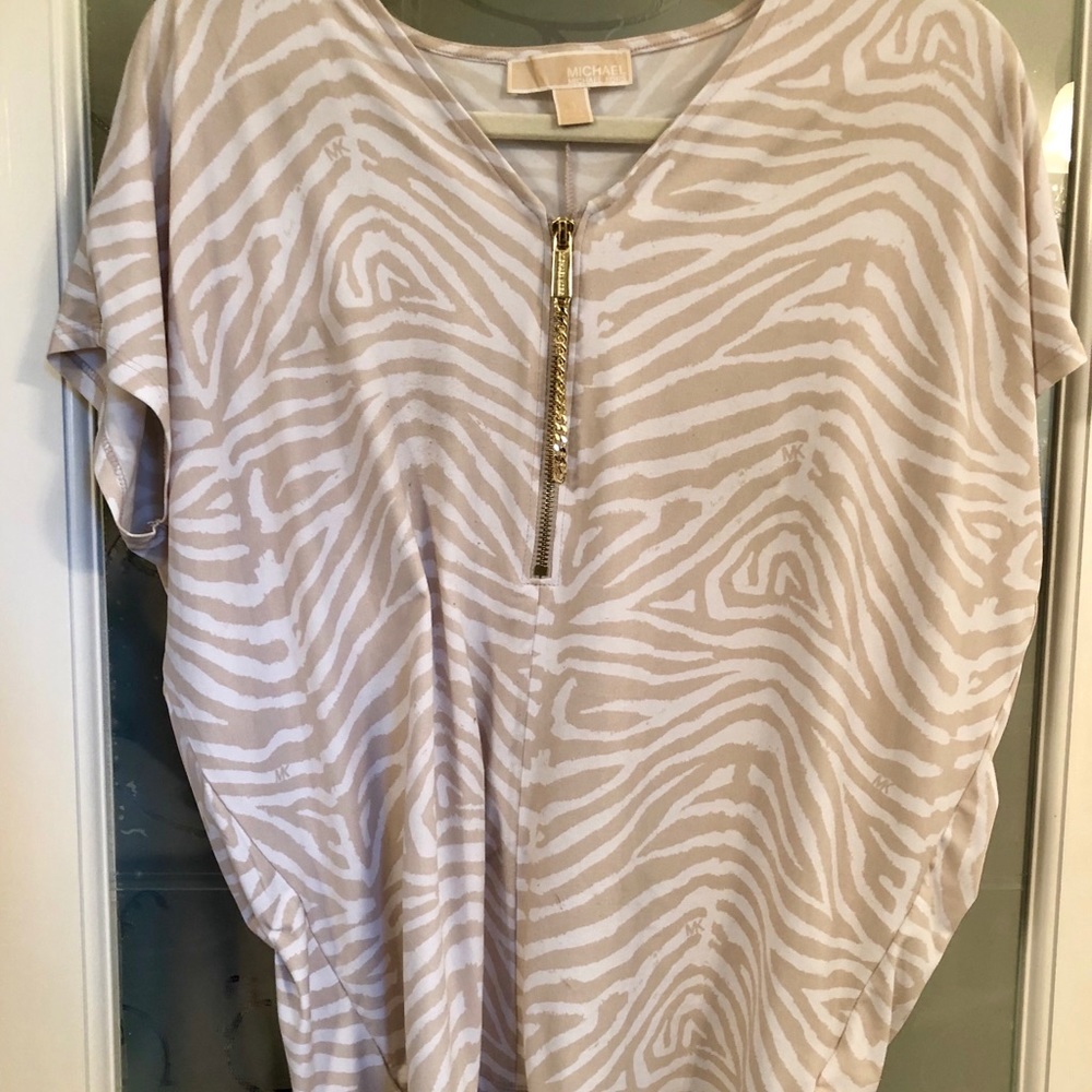 Michael Kors tunic with a tan/ cream zebra top